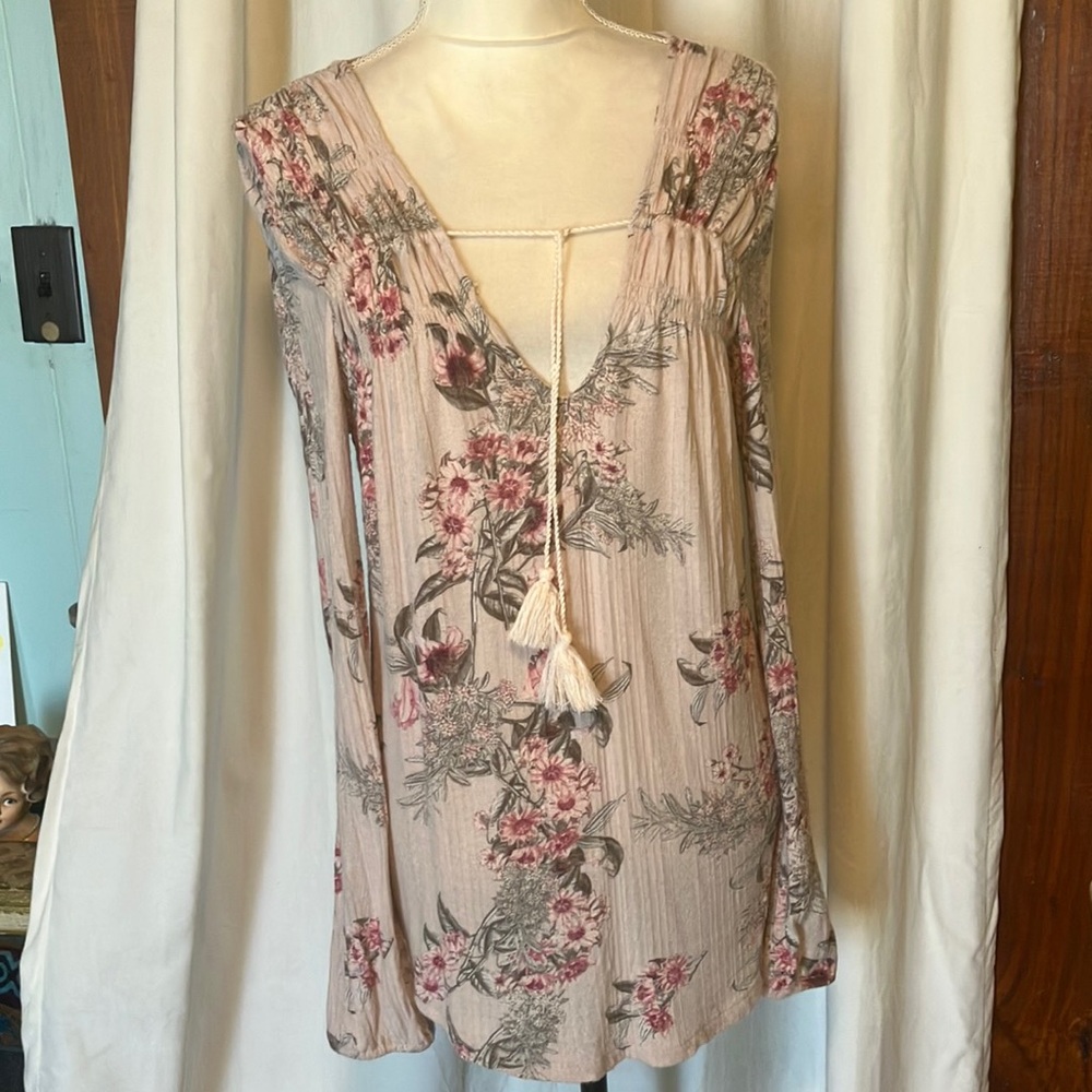 Lucky Brand size medium long sleeve pink floral top